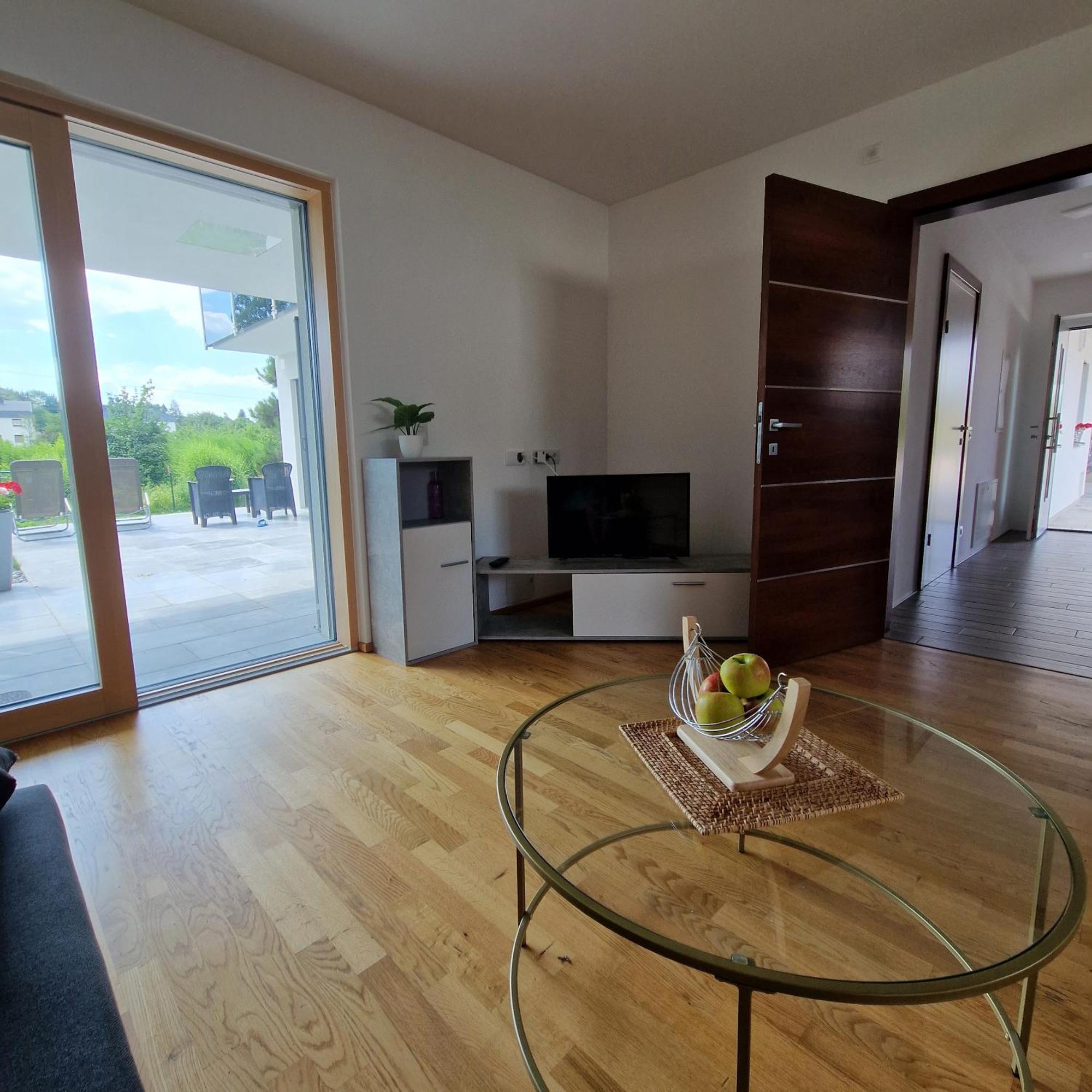 Comfy Plaza Apartment Aurolzmunster Exterior foto