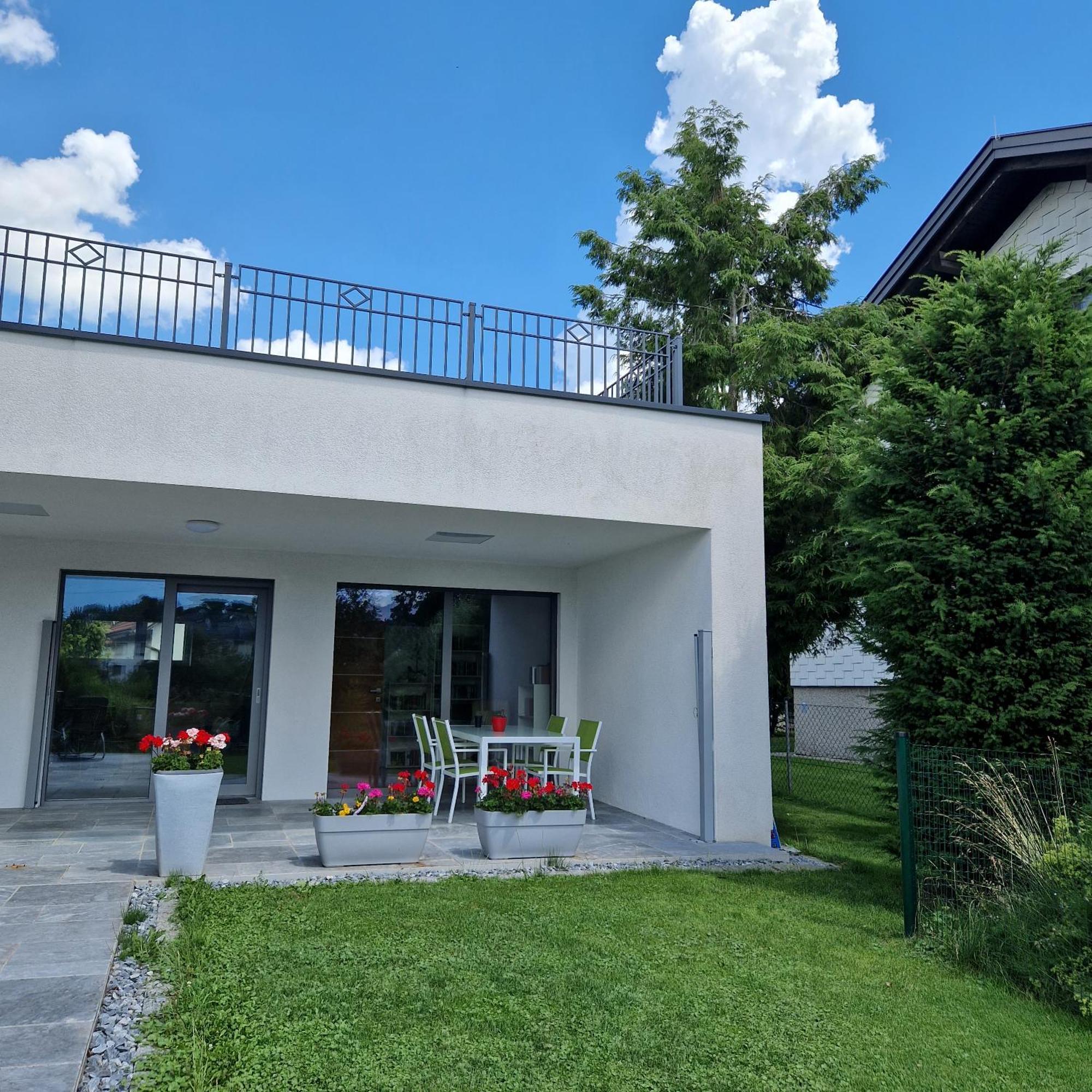 Comfy Plaza Apartment Aurolzmunster Exterior foto